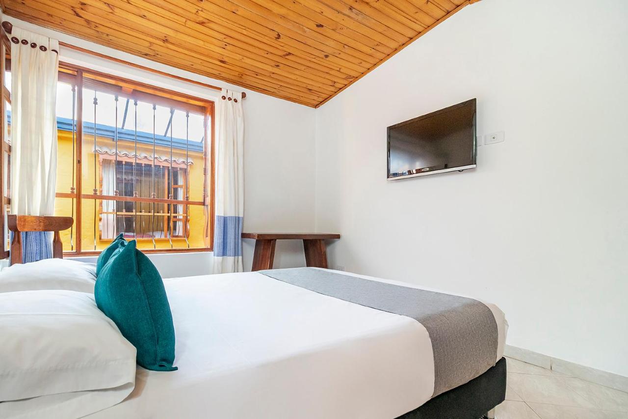 Ayenda Hotel Casona Santa Rosa Chía エクステリア 写真