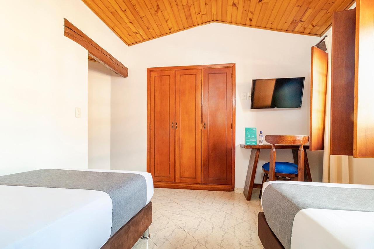 Ayenda Hotel Casona Santa Rosa Chía エクステリア 写真