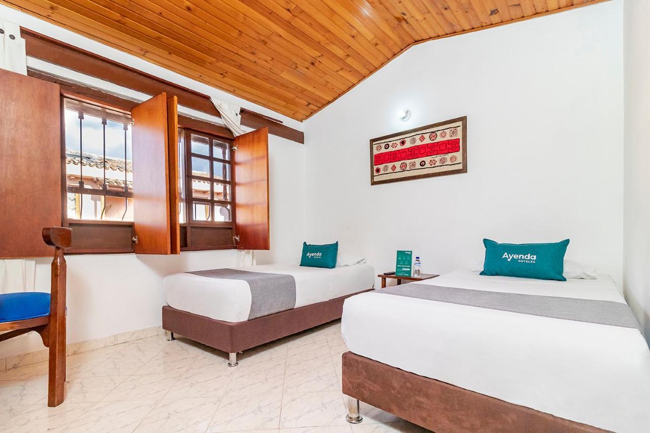 Ayenda Hotel Casona Santa Rosa Chía エクステリア 写真